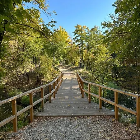 Green Tam - Nature Heaven - Private Parking Bucharest Exterior photo