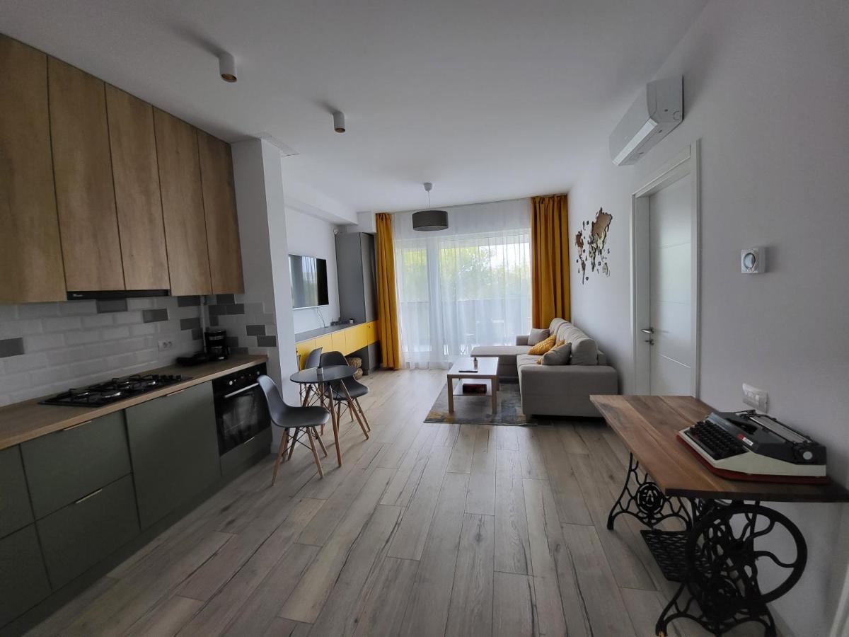 Apartment Tam - Nature Heaven - Private Parking Bucharest