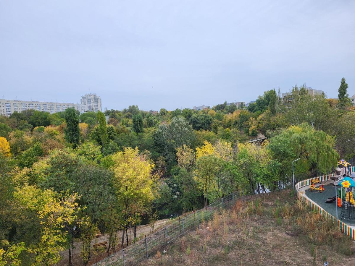 Apartment Tam - Nature Heaven - Private Parking Bucharest