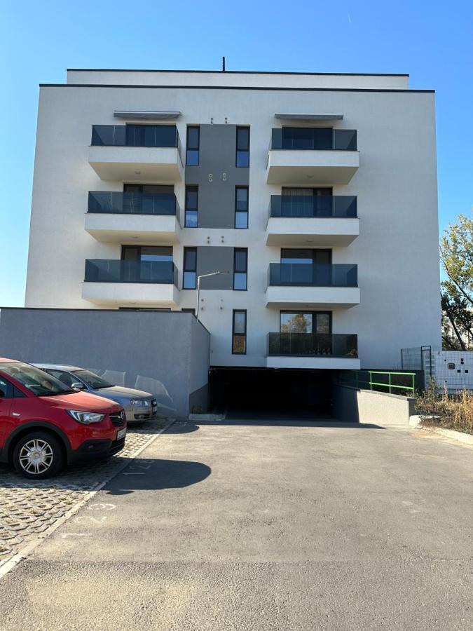Tam - Nature Heaven - Private Parking Apartment Bucharest